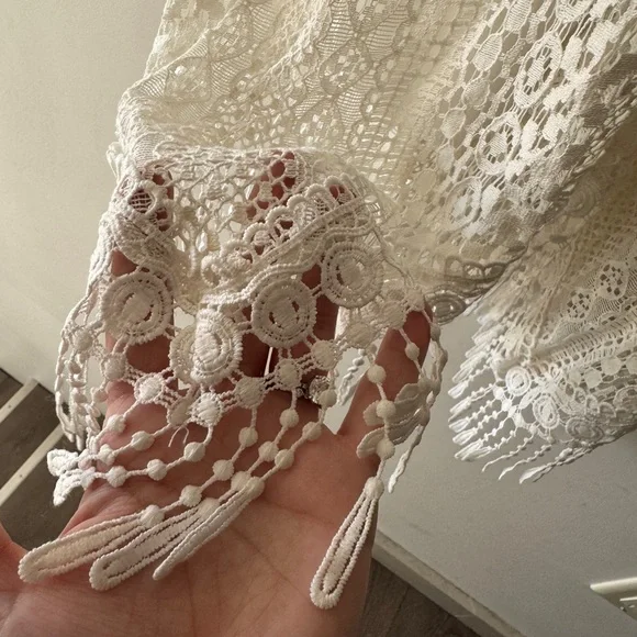 NEW!! Trixxi White Lace V Neck Midi Dress Adorable Tassel Fringe Detail - Picture 5 of 7